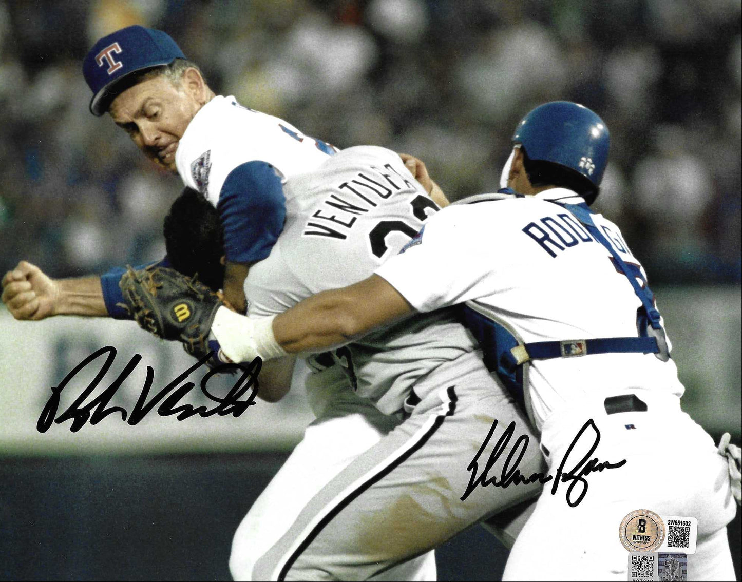 Nolan Ryan & Robin Ventura Fight 8x10 Autographed Photo (BAS/NRF)