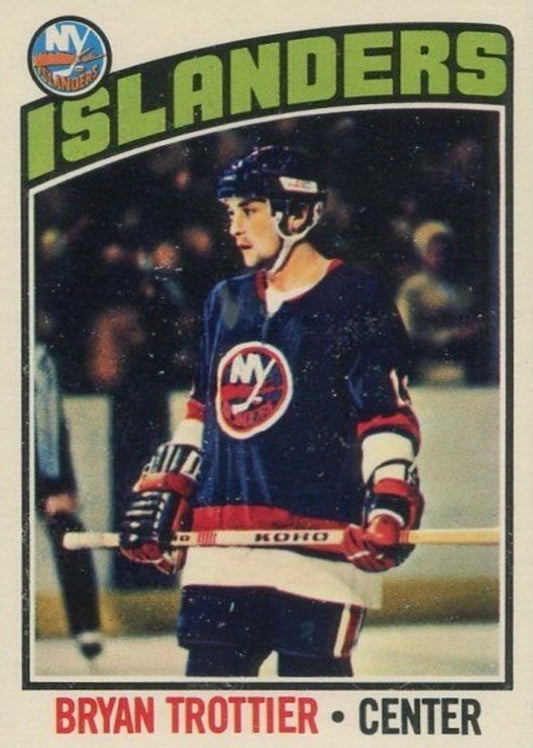 Bryan Trottier Autograph Signing