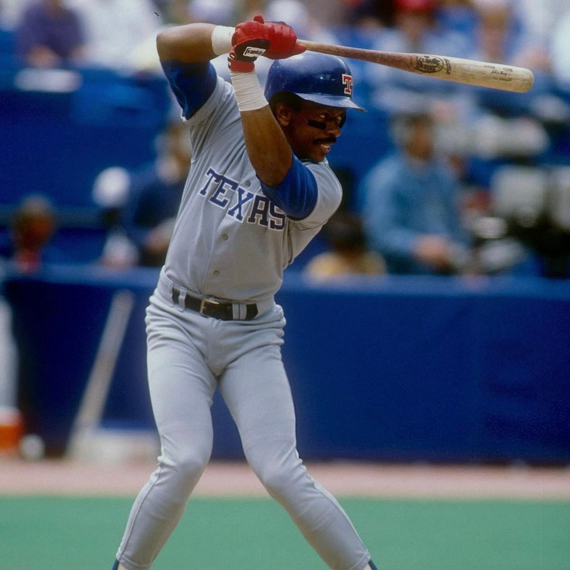 Julio Franco Autograph Signing