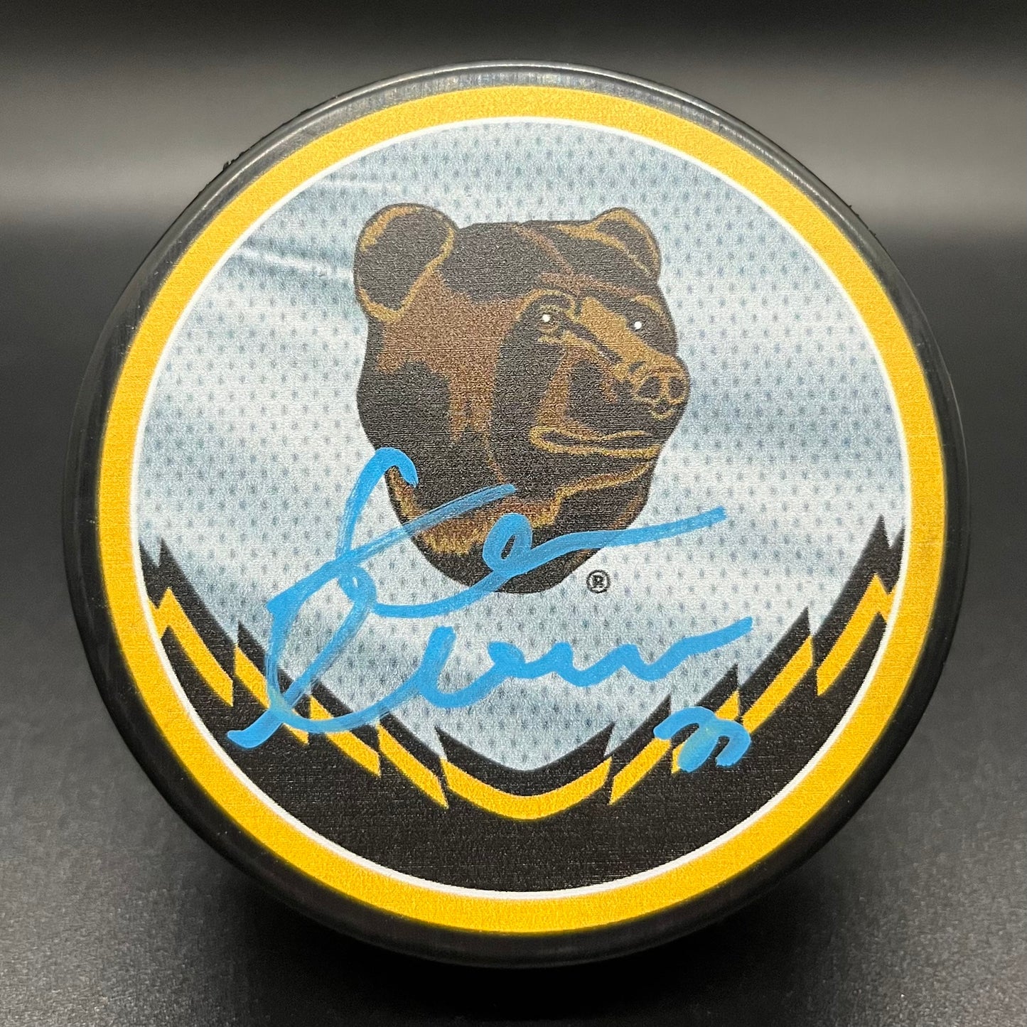 Zdeno Chara Boston Bruins Autographed Reverse Retro Commemorative Puck (COA)