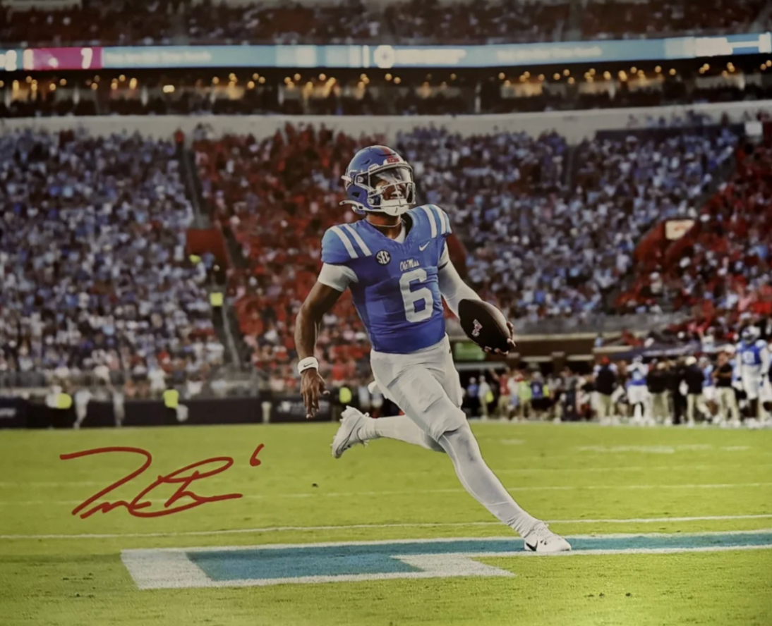 Trinidad Chambliss Autograph Signing