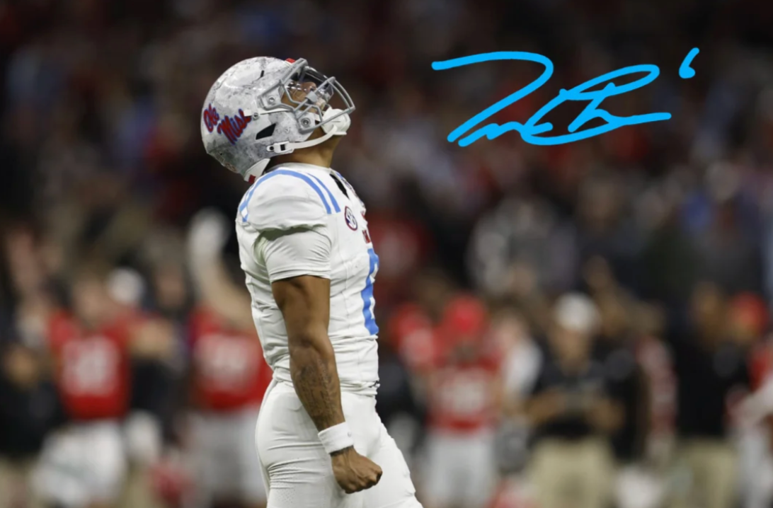Trinidad Chambliss Autograph Signing