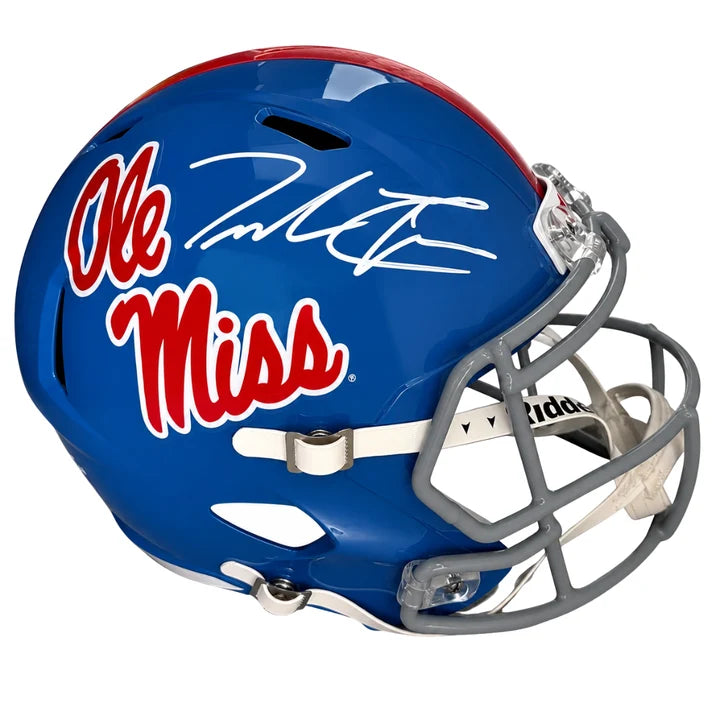 Trinidad Chambliss Autograph Signing