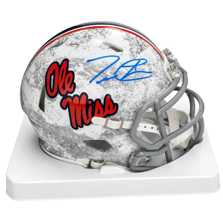 Trinidad Chambliss Autograph Signing