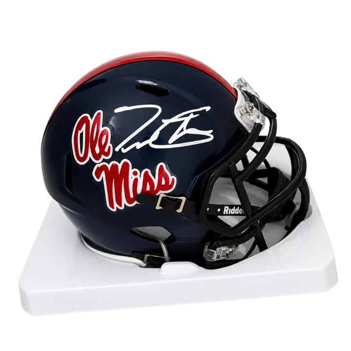 Trinidad Chambliss Autograph Signing