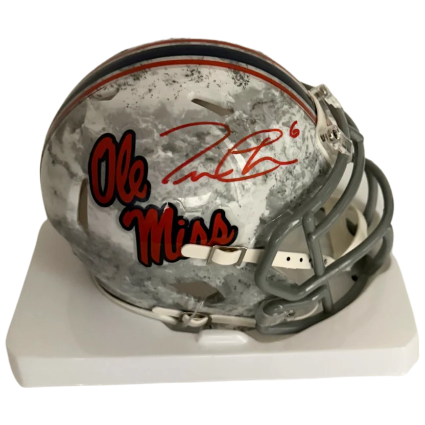 Trinidad Chambliss Autograph Signing